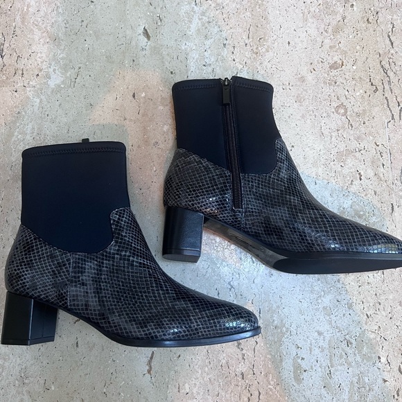 Trotters Shoes - Trotters “Kippie” Leather/ Snakeskin Patterned Bootie Women’s Size 7   MSRP 140